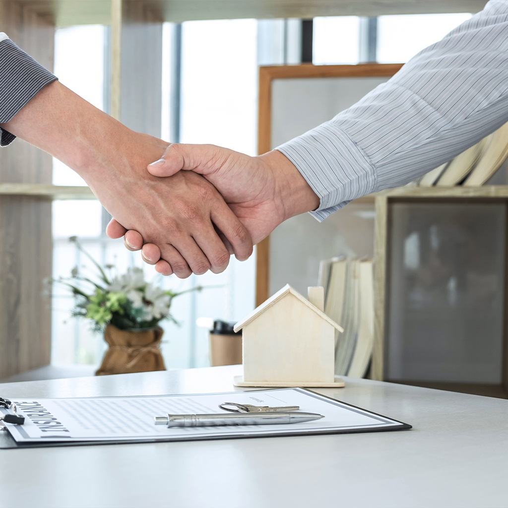 Vende y asesora con éxito: Aprende a ser corredor de propiedades y mejora tu carrera